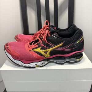 Mizuno Wave Creation 14 Women's Size 9.5‎